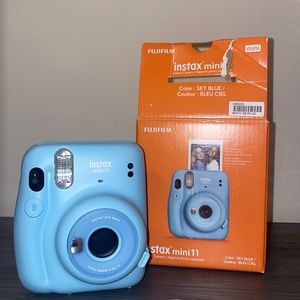 Fujifilm Instax Mini 11 Camera